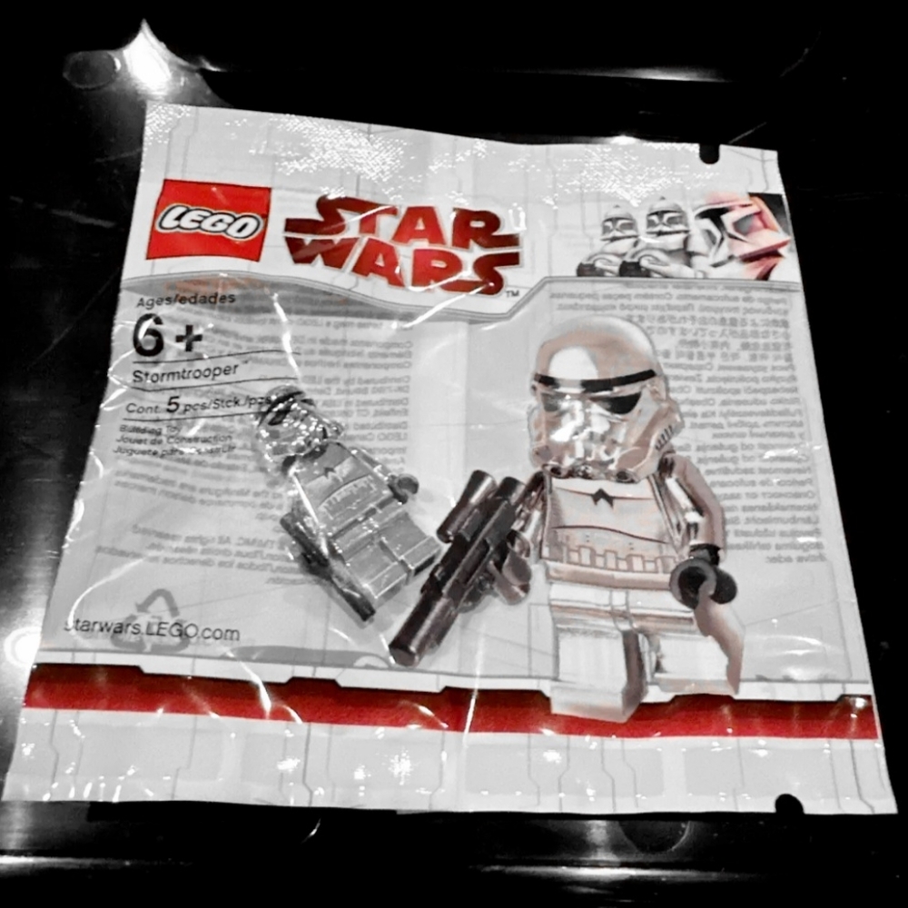 NEW IN PACKAGING Lego Starwars Limited Edition CHROME stormtrooper minifigure